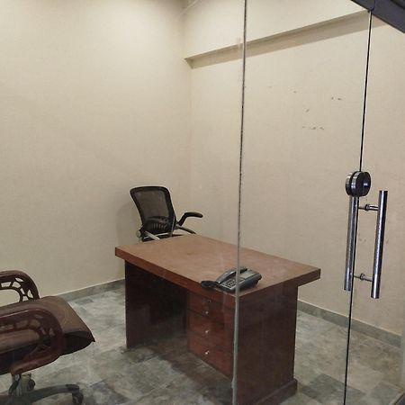 Hotel Crown Plaza, Near Karachi Airport, Darul Sehat Hospital, Dow, Agha Khan And Liaqat Hospital Zewnętrze zdjęcie