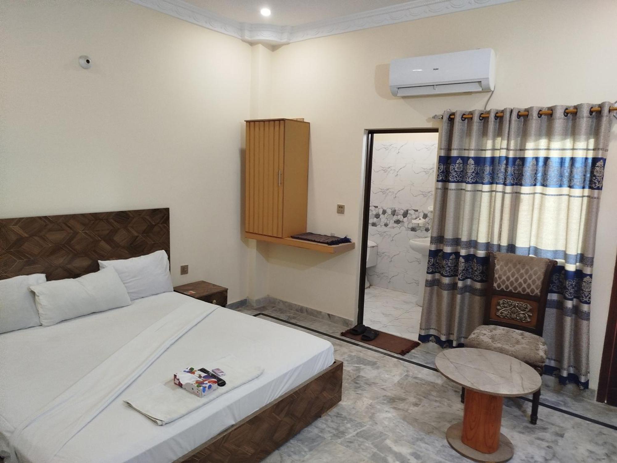 Hotel Crown Plaza, Near Karachi Airport, Darul Sehat Hospital, Dow, Agha Khan And Liaqat Hospital Zewnętrze zdjęcie