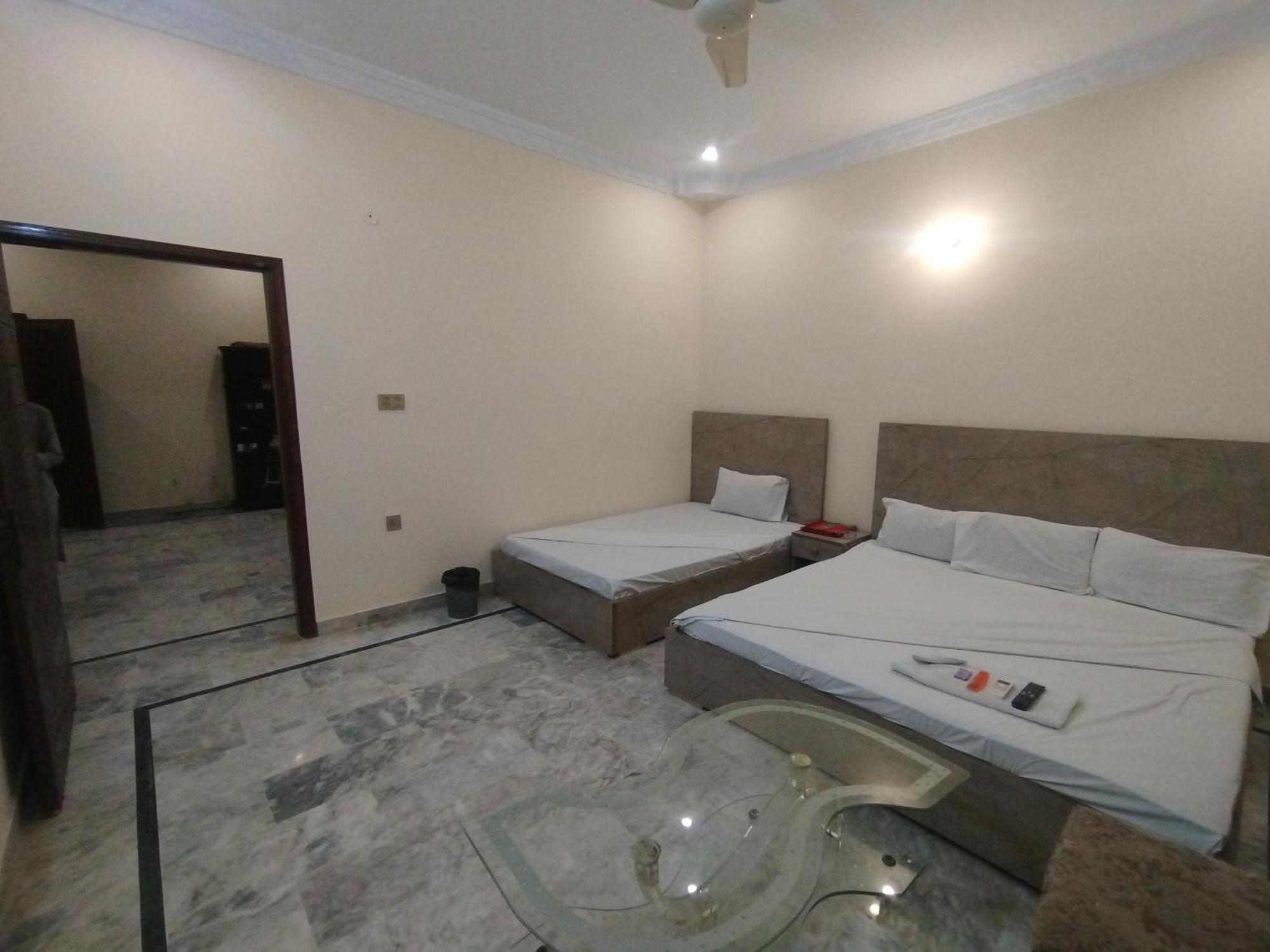 Hotel Crown Plaza, Near Karachi Airport, Darul Sehat Hospital, Dow, Agha Khan And Liaqat Hospital Zewnętrze zdjęcie